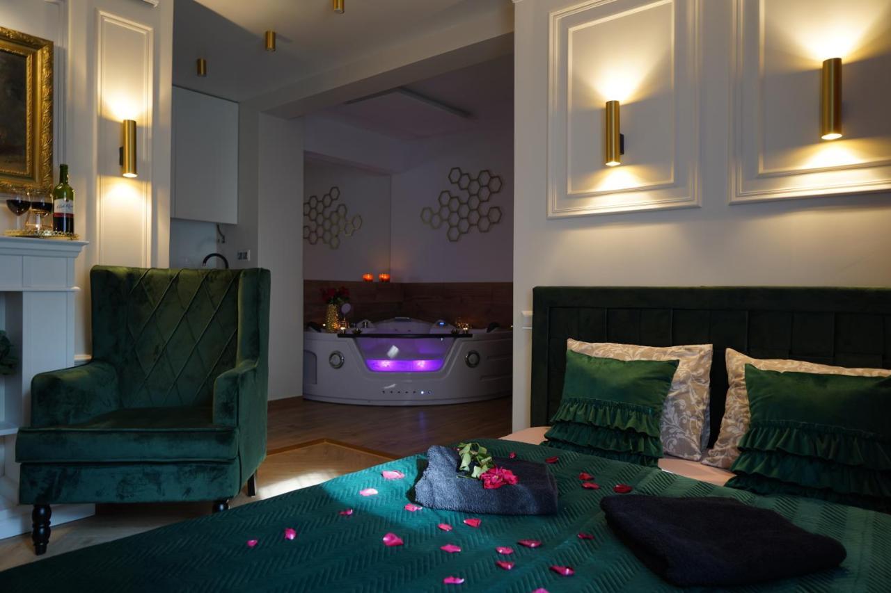 Jacuzzi Spa Apartment Krakow Bagian luar foto